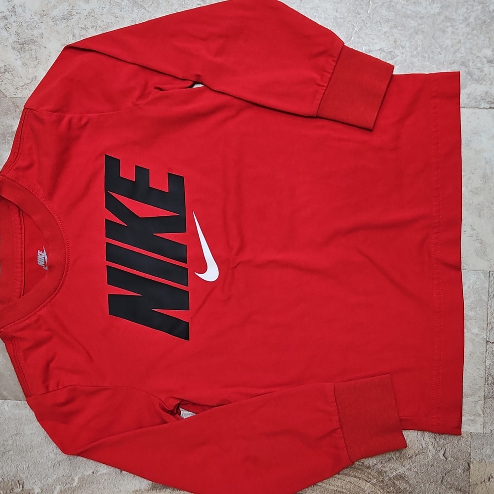 Nike Long Sleeved Shirt and Joggers Set. EUC. - Picture 3 of 6